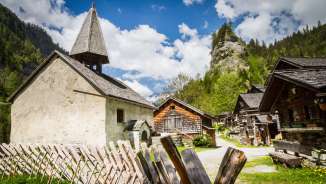 Church, Walser village, UNESCO World Heritage Site Tectonic Arena Sardona, St. Martin, Tamina Valley, mountains, Calfeisen Valley, Walser settlement, St. Martin