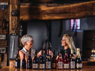 Wine cellar, Mother and daughter, Bündner Herrschaft, Maienfeld, Salenegg Castle, Wine tasting