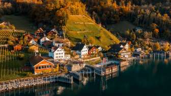 Quarten, Quinten, Lake Walen, autumn colors, morning sun, autumn