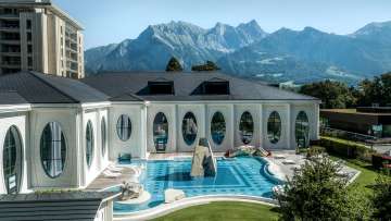 Tamina Therme_outdoor_pool_summer