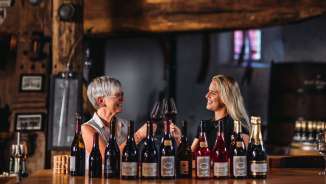 Wine cellar, Mother and daughter, Bündner Herrschaft, Maienfeld, Salenegg Castle, Wine tasting